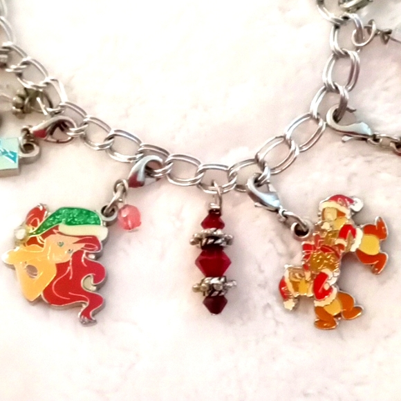 DISNEY HOLIDAY CHARM BRACELET - Picture 9 of 10
